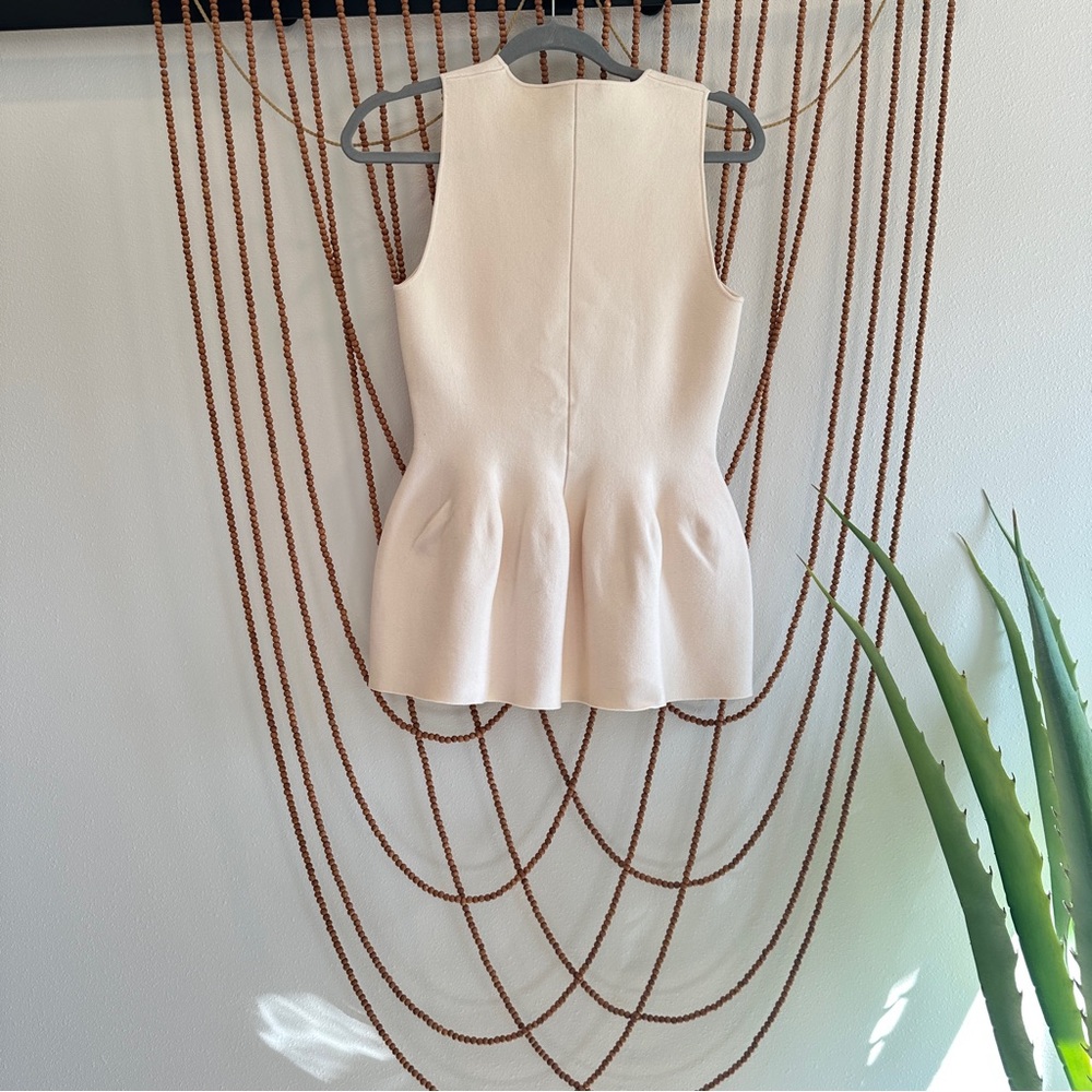 NWT Cream Sleeveless Top - Picture 2 of 4